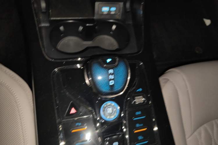 Used BYD Han 2025 DM-i 125KM Prestige Model Gear Lever