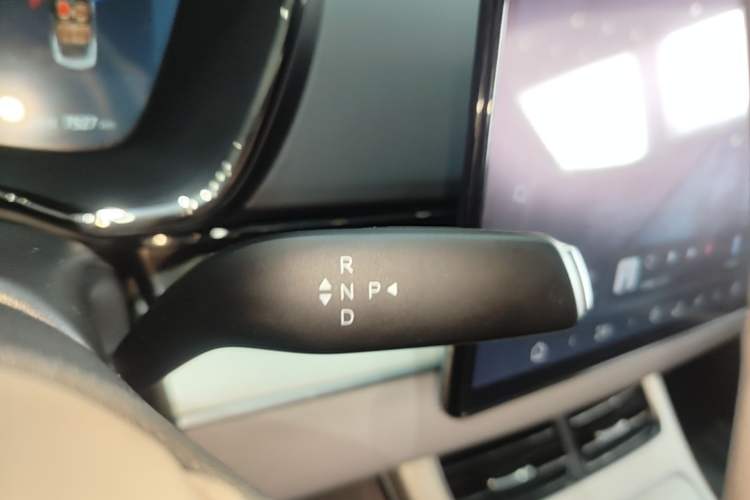 Used BYD Han 2025 Model EV Intelligent Driving Edition 635KM LiDAR Flagship Gear Lever