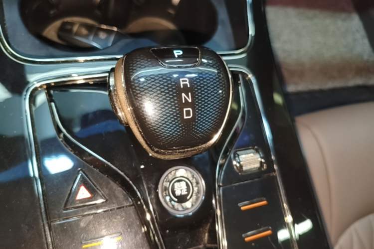 Used BYD Han 2025 DM-i 125KM Elite Model Gear Lever