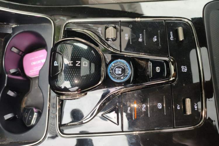 Used BYD Han 2025 DM-i Intelligent Driving Edition 125KM LiDAR Flagship Model Gear Lever