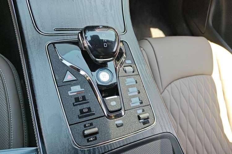 Used BYD Han 2025 DM-i 125KM Prestige Model Gear Lever