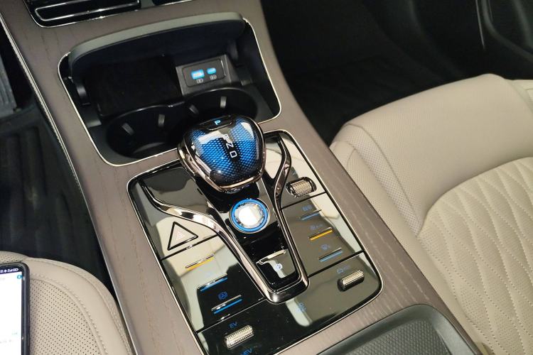 Used BYD Han 2025 DM-i Intelligent Driving Edition 125KM LiDAR Flagship Model Gear Lever