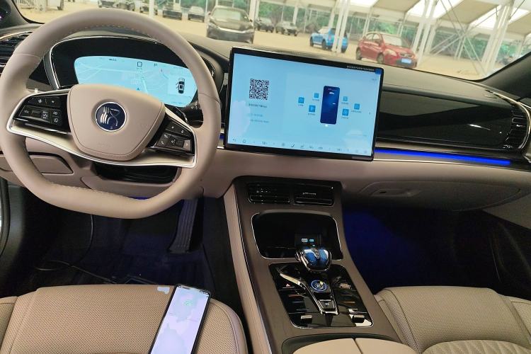 Used BYD Han 2025 DM-i Intelligent Driving Edition 125KM LiDAR Flagship Model Interior 2