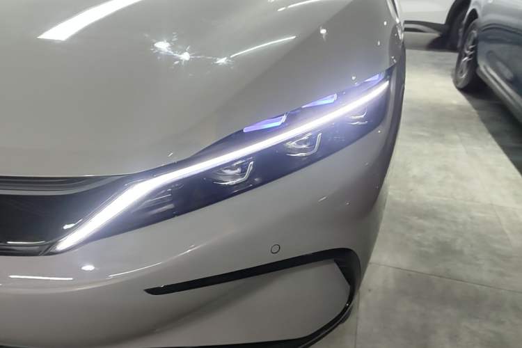 Used BYD Han 2025 DM-i Intelligent Driving Edition 125KM LiDAR Flagship Model Left Front Headlight
