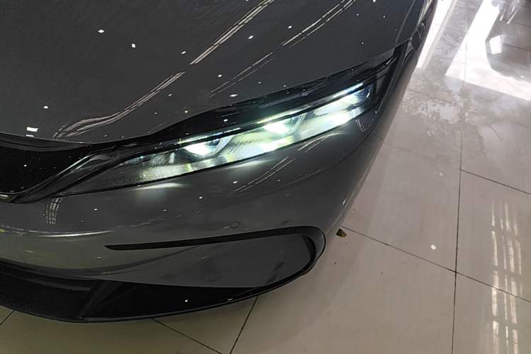 Used BYD Han 2025 DM-i 125KM Prestige Model Left Front Headlight