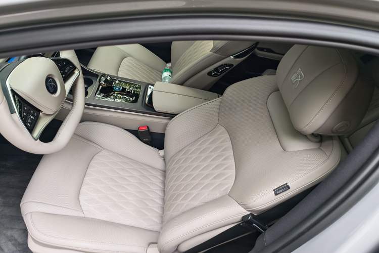 Used BYD Han 2025 EV Intelligent Driving Edition 701KM LiDAR Flagship Model Left Front Seat