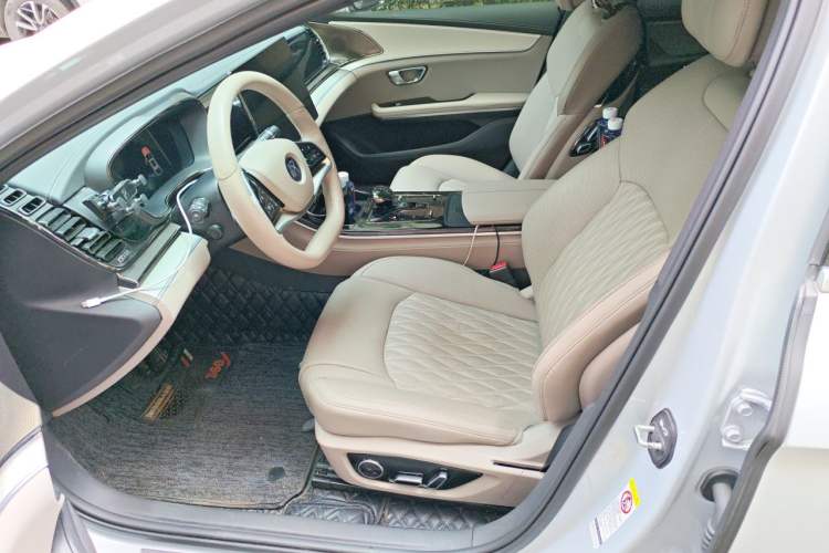 Used BYD Han 2025 EV Intelligent Driving Version 701KM Prestige Model Left Front Seat