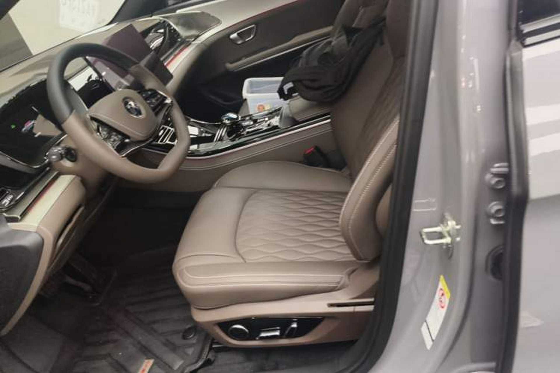 Used BYD Han 2025 DM-i Smart Drive 125KM Prestige Model Left Front Seat