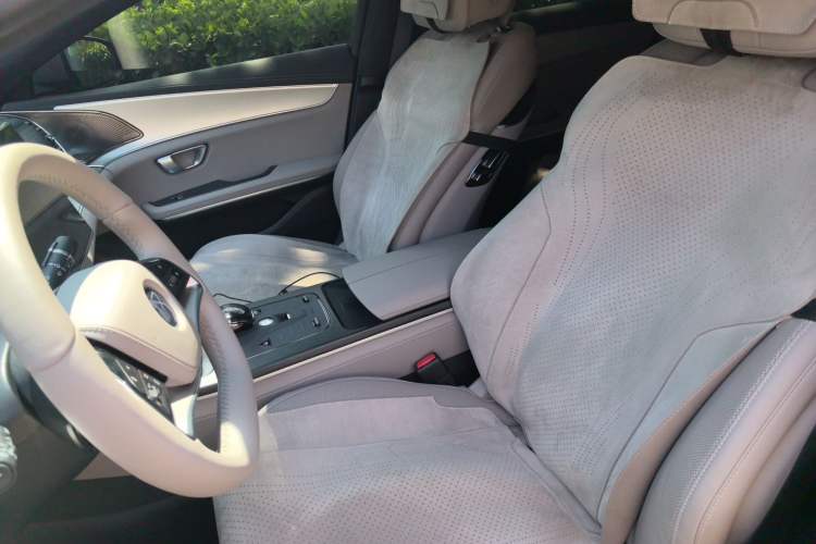 Used BYD Han 2025 EV Intelligent Driving Edition 605KM Prestige Model Left Front Seat