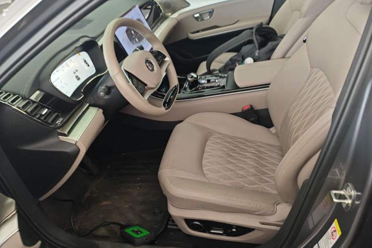 Used BYD Han 2025 DM-i 125KM Prestige Model Left Front Seat