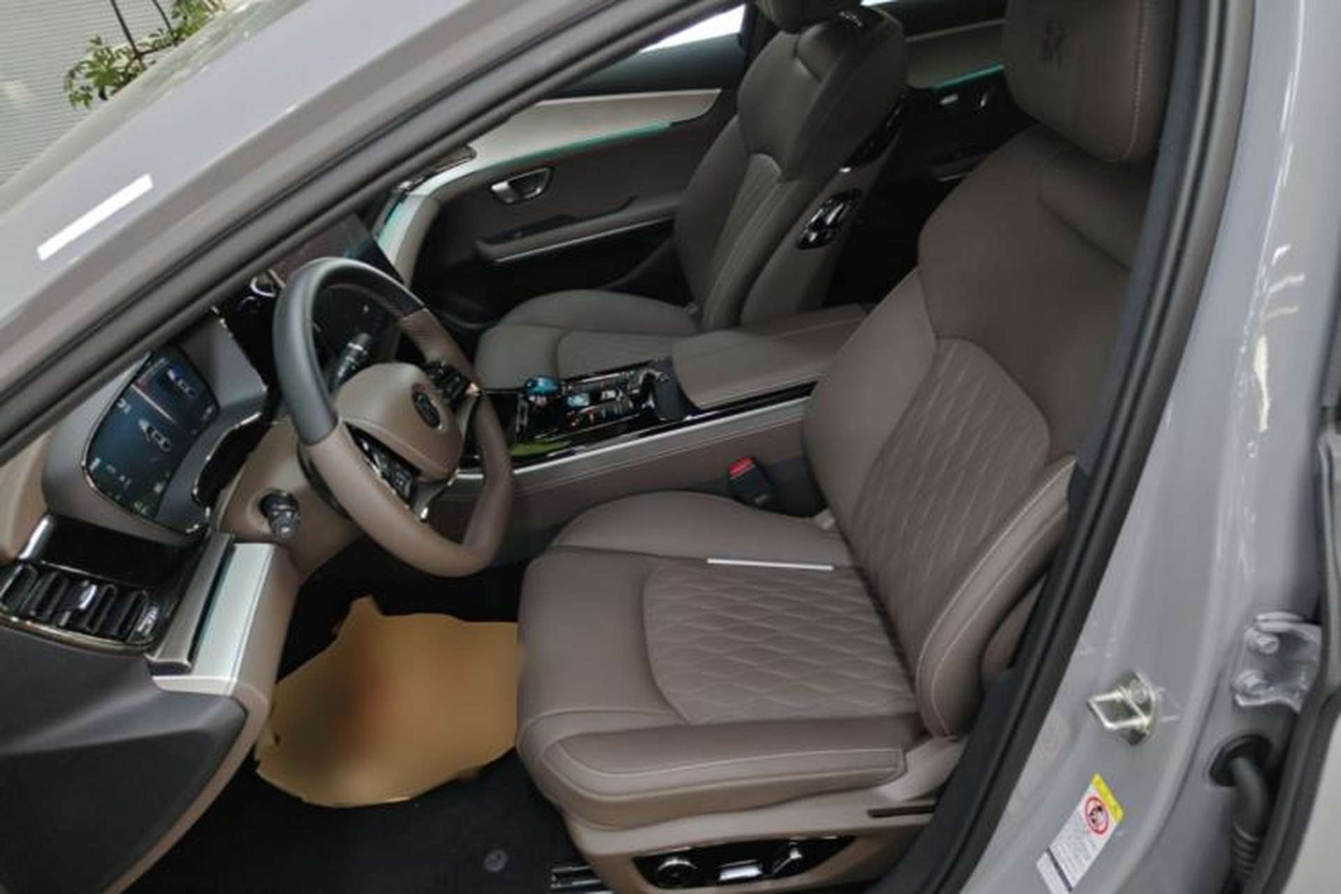 Used BYD Han 2025 DM-i Intelligent Driving Edition 125KM LiDAR Flagship Model Left Front Seat