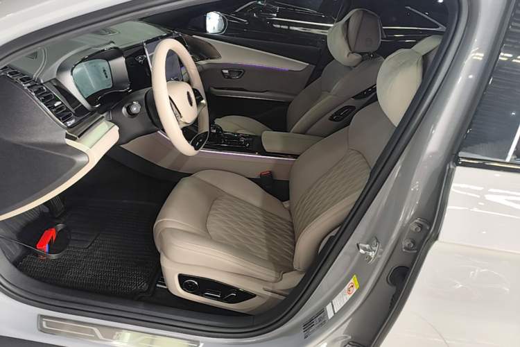 Used BYD Han 2025 DM-i 125KM Prestige Model Left Front Seat