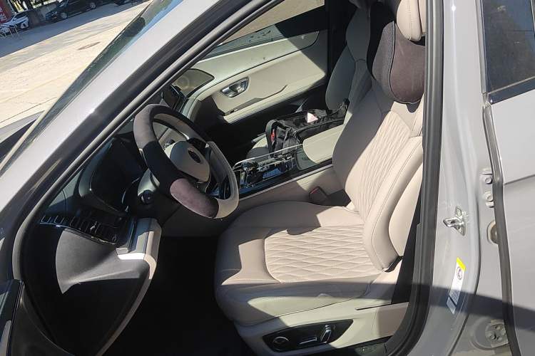 Used BYD Han 2025 DM-i 125KM Elite Model Left Front Seat