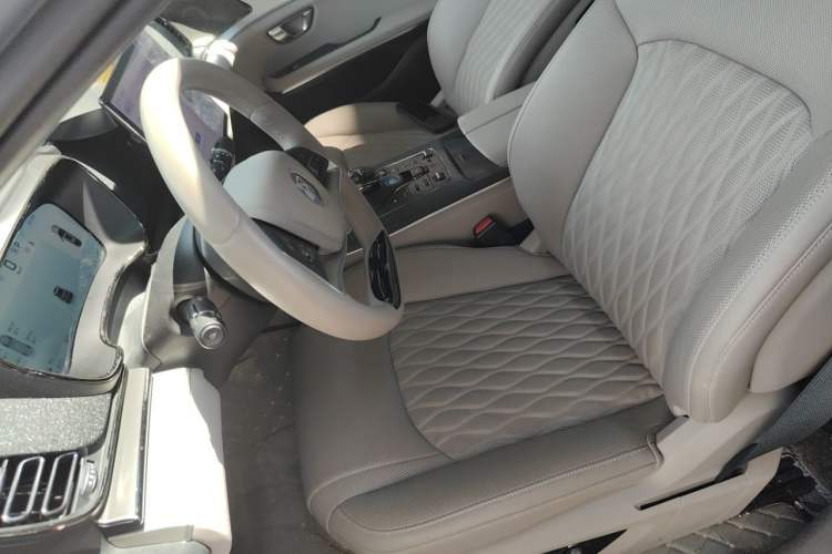 Used BYD Han 2025 DM-i 125KM Elite Model Left Front Seat