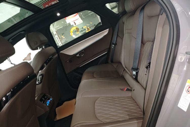 Used BYD Han 2025 DM-i Intelligent Driving Edition 125KM Prestige Model Left Rear Seat