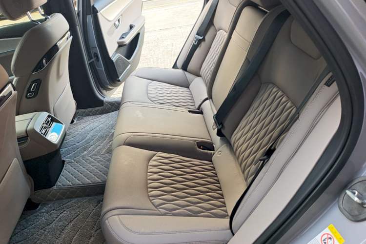 Used BYD Han 2025 DM-i 125KM Elite Model Left Rear Seat