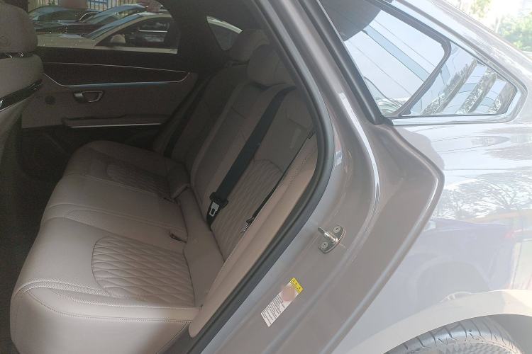 Used BYD Han 2025 DM-i 125KM LiDAR-Powered Intelligent Driving Model Left Rear Seat
