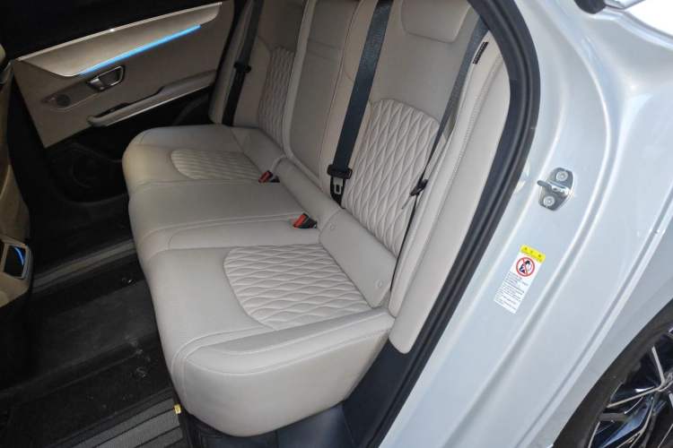 Used BYD Han 2025 DM-i 125KM Prestige Model Left Rear Seat