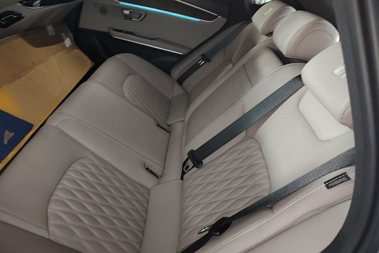 Used BYD Han 2025 EV Intelligent Driving Edition 701KM LiDAR Flagship Model Left Rear Seat