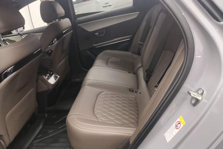 Used BYD Han 2025 DM-i Smart Drive 125KM Prestige Model Left Rear Seat