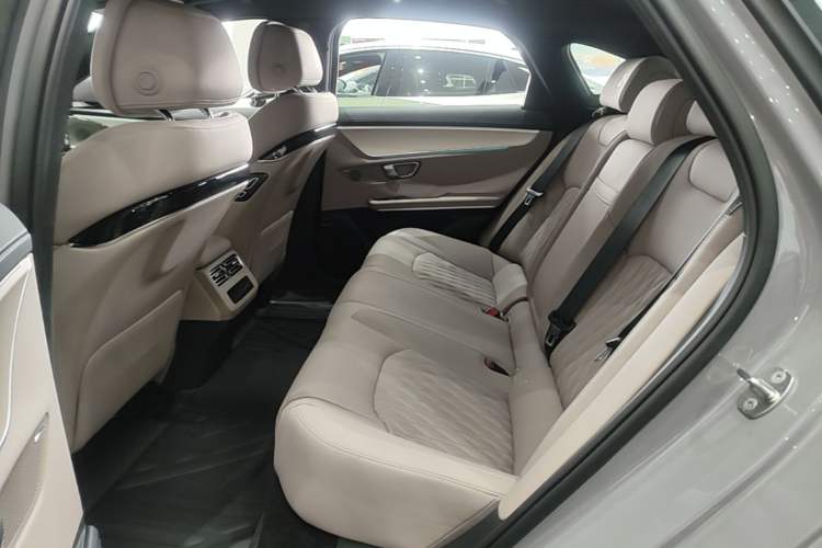Used BYD Han 2025 Model EV Intelligent Driving Edition 635KM LiDAR Flagship Left Rear Seat