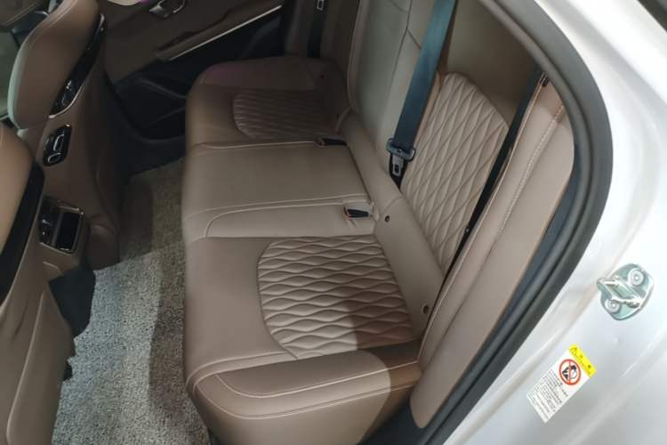 Used BYD Han 2025 DM-i 125KM Elite Model Left Rear Seat