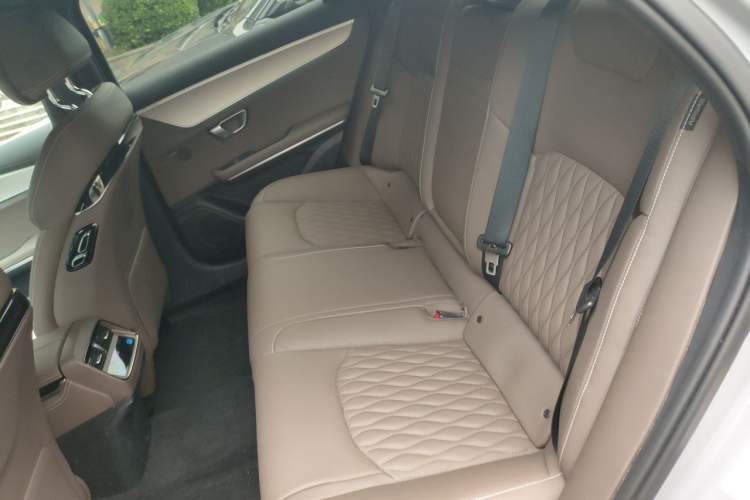Used BYD Han 2025 DM-i Intelligent Driving Edition 125KM LiDAR Flagship Model Left Rear Seat