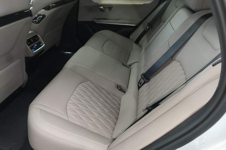 Used BYD Han 2025 DM-i 125KM Elite Model Left Rear Seat
