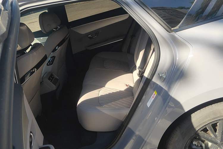Used BYD Han 2025 DM-i 125KM Elite Model Left Rear Seat