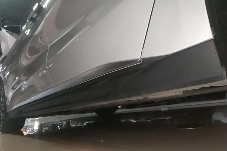 Used BYD Han 2025 DM-i Smart Drive 125KM Comfort Edition Left Side Sill
