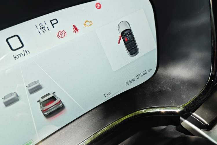 Used BYD Han 2025 DM-i 125KM Prestige Model Odometer Close Up