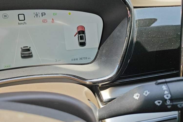 Used BYD Han 2025 DM-i 125KM Prestige Model Odometer Close Up