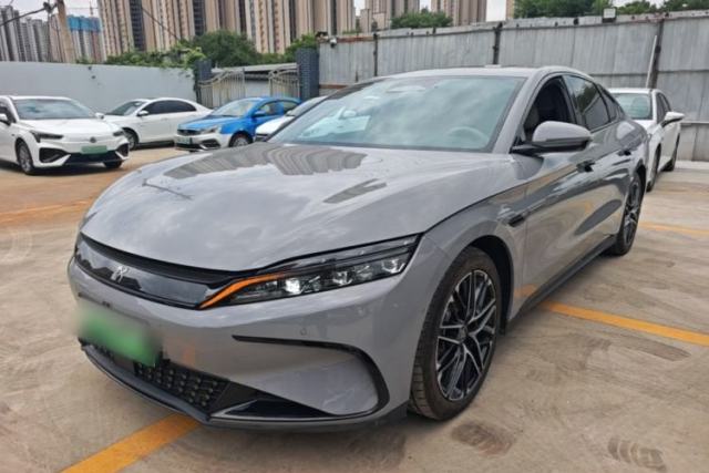 Ojetý BYD Han 2025 EV Intelligent Driving Edition 605KM Prestige Model