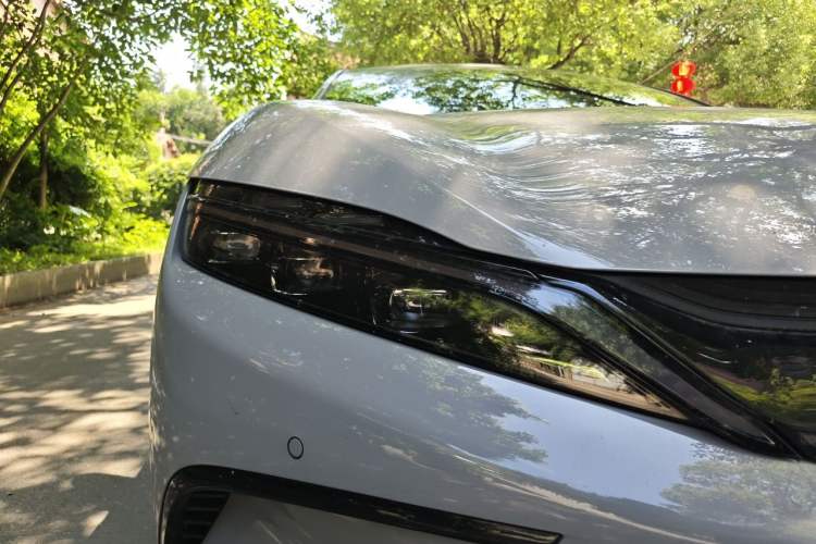 Used BYD Han 2025 DM-i 125KM Prestige Model Right Front Headlight