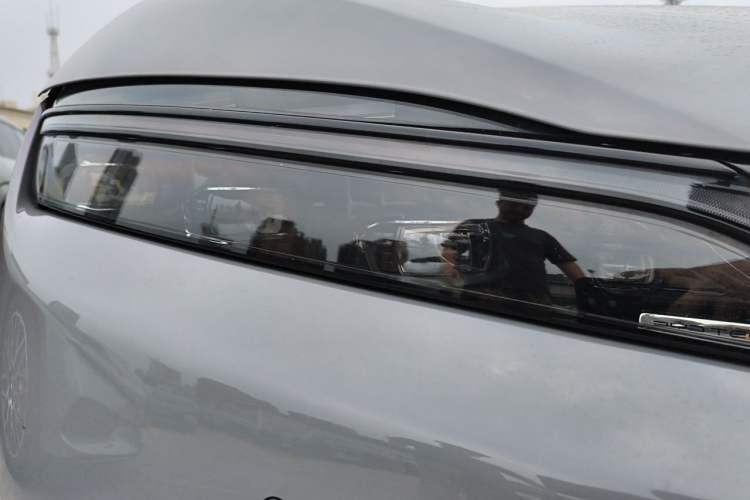 Used BYD Han 2025 EV with 701 km of Laser Radar-Enabled Intelligent Driving Right Front Headlight