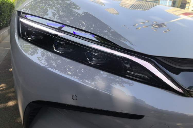 Used BYD Han 2025 EV Intelligent Driving Edition 605KM Prestige Model Right Front Headlight