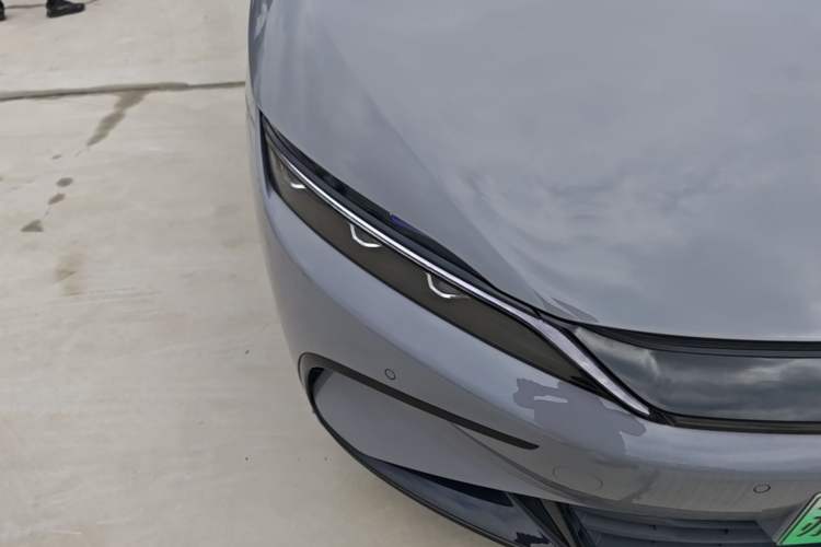 Used BYD Han 2025 DM-i Intelligent Driving Edition 125KM LiDAR Flagship Model Right Front Headlight