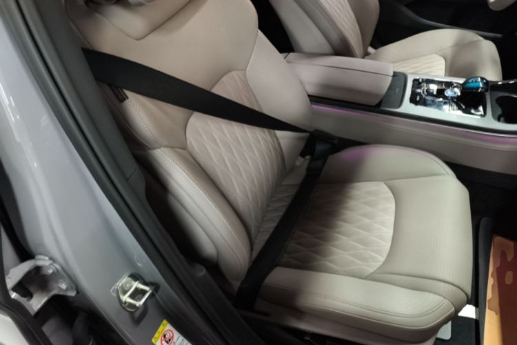 Used BYD Han 2025 DM-i Intelligent Driving Edition 125KM LiDAR Flagship Model Right Front Seat