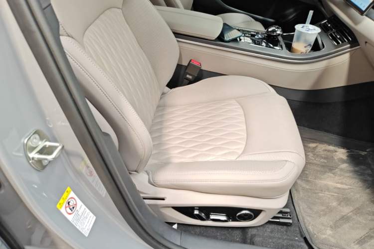 Used BYD Han 2025 DM-i Intelligent Driving Edition 125KM LiDAR Flagship Model Right Front Seat