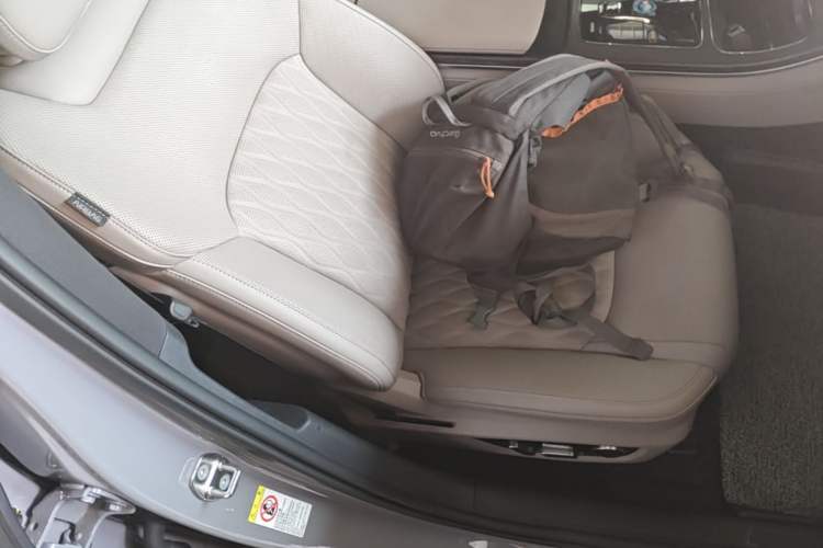 Used BYD Han 2025 EV with 701 km of Laser Radar-Enabled Intelligent Driving Right Front Seat