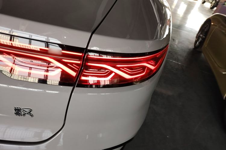 Used BYD Han 2025 EV Intelligent Driving Edition 701KM LiDAR Flagship Model Right Rear Taillight