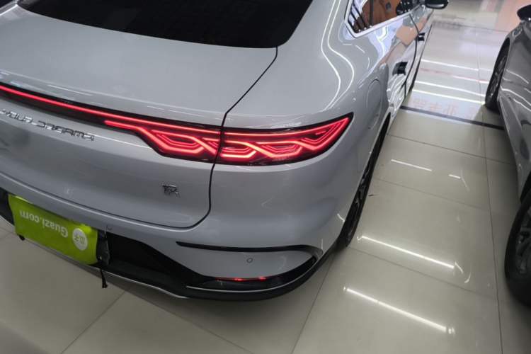 Used BYD Han 2025 DM-i 125KM Elite Model Right Rear Taillight