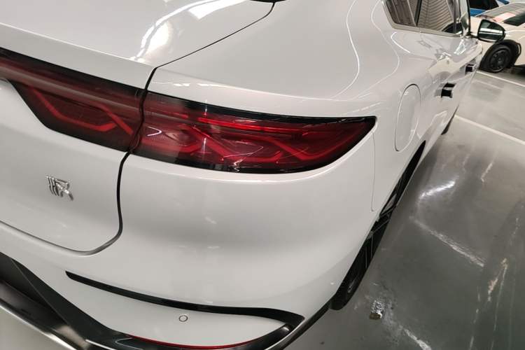 Used BYD Han 2025 DM-i 125KM Prestige Model Right Rear Taillight