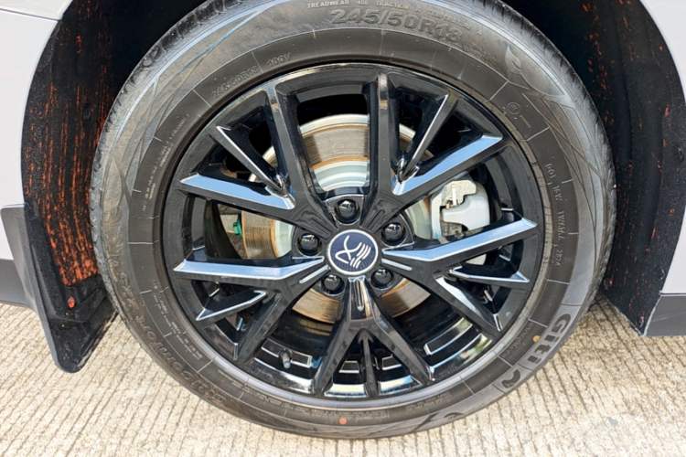 Used BYD Han 2025 DM-i 125KM Elite Model Right Rear Wheel Hub