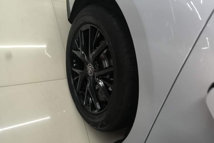 Used BYD Han 2025 DM-i 125KM Elite Model Right Rear Wheel Hub