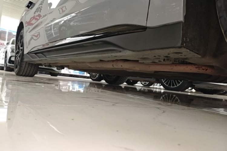 Used BYD Han 2025 DM-i Intelligent Driving Edition 125KM Prestige Model Right Side Sill