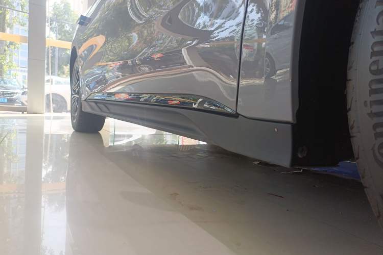 Used BYD Han 2025 DM-i 125KM LiDAR-Powered Intelligent Driving Model Right Side Sill