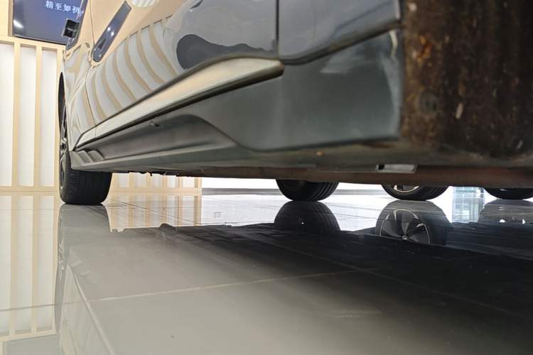 Used BYD Han 2025 DM-i 125KM Prestige Model Right Side Sill