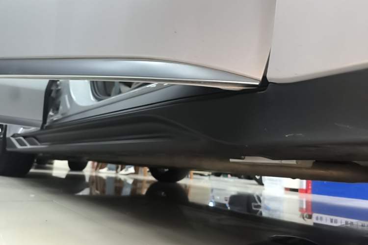 Used BYD Han 2025 DM-i 125KM Elite Model Right Side Sill