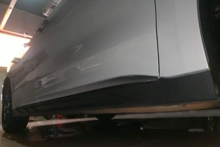 Used BYD Han 2025 DM-i Smart Drive 125KM Comfort Edition Right Side Sill